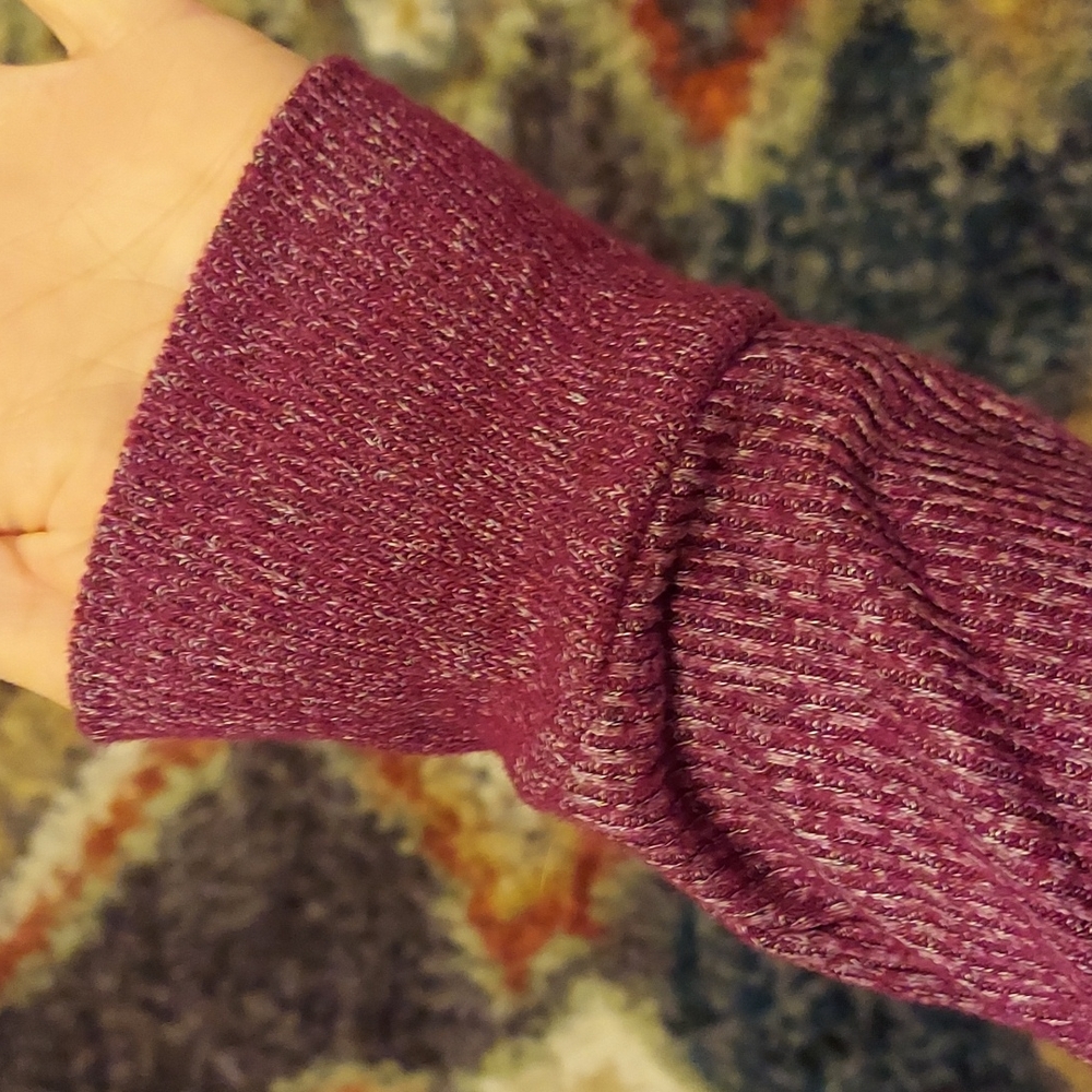 Sweater - Picture 7 of 7
